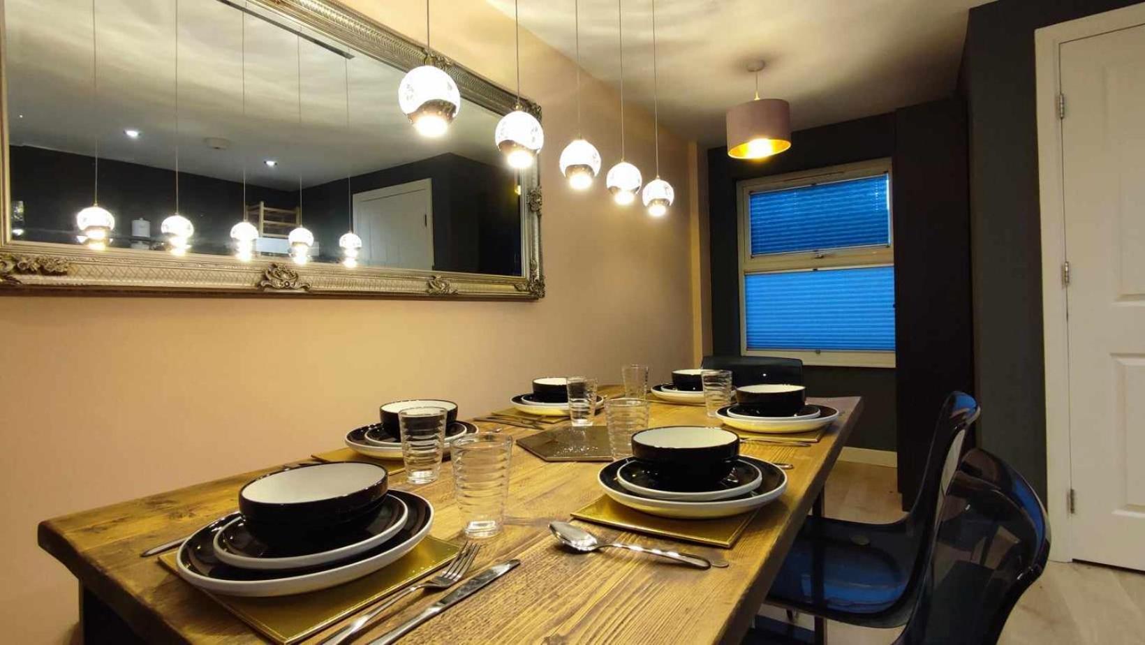 Duplex Apartment In Leeds With King Size Bed - Long Stay Rates Available Zewnętrze zdjęcie