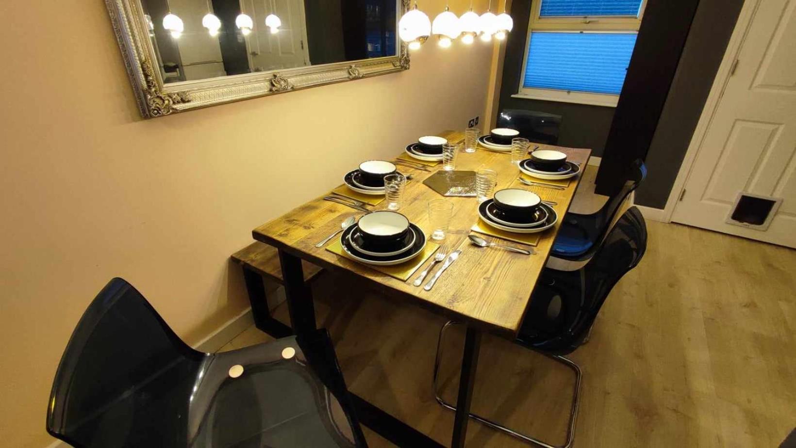 Duplex Apartment In Leeds With King Size Bed - Long Stay Rates Available Zewnętrze zdjęcie
